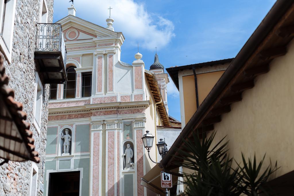 Dussaiga - Camera Delle Rose Dolceacqua Buitenkant foto