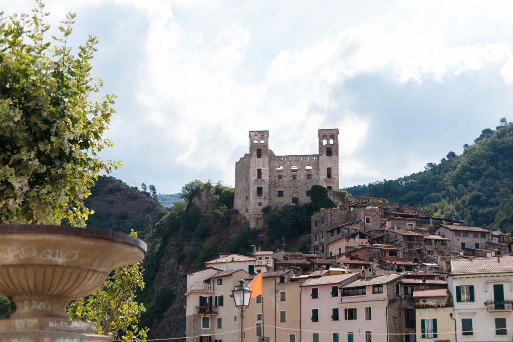 Dussaiga - Camera Delle Rose Dolceacqua Buitenkant foto